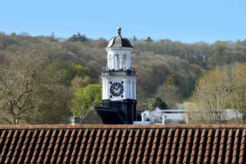 Office to rent, 25 High St High Wycombe HP11 2AG