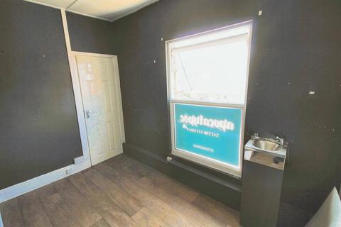 Retail property (high street) to rent, 2 Bell Rd Norwich NR3 4RA