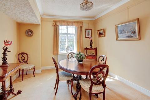 Retail property (high street) for sale, High St Moreton In Marsh GL56 0AX