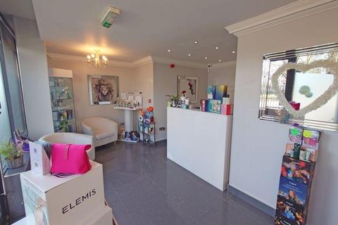 Retail property (high street) for sale, 32 Queen St Wakefield WF1 1LE