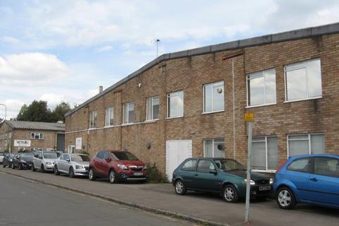 Warehouse to rent, Newtown Rd Henley On Thames RG9 1HG