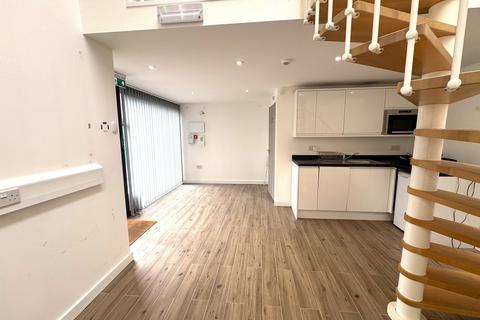 Office to rent, 2A St Johns Hill Grove London SW11 2RG