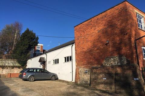 Industrial unit to rent, Greys Rd Henley On Thames RG9 1UF