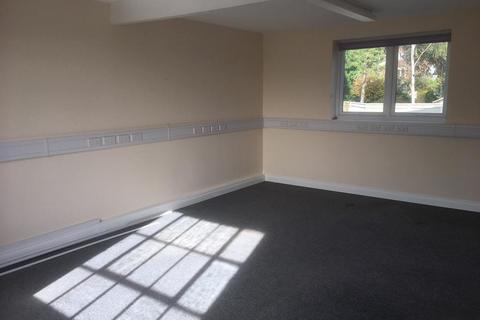Industrial unit to rent, Greys Rd Henley On Thames RG9 1UF
