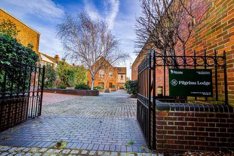 Office to rent, 1A Holywell Hl St. Albans AL1 1ER