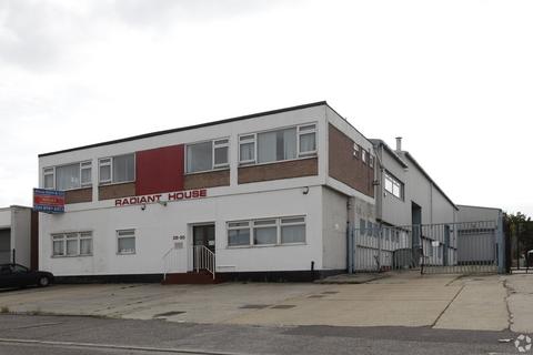 Industrial unit to rent, 28-30 Fowler Rd Ilford IG6 3UT