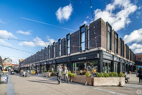 Retail property (high street) to rent, Town Sq Sale M33 7XZ