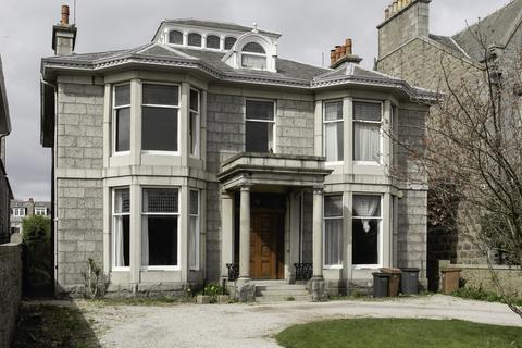 60 Queens Road, Aberdeen, AB15 4YE