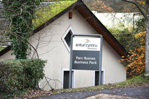 Office to rent, 2 Woodburn Terrace Newcastle Emlyn SA38 9DN