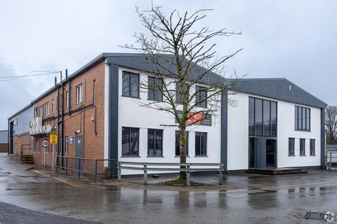 Warehouse to rent, Longbridge Hayes Rd Stoke On Trent ST6 4DS