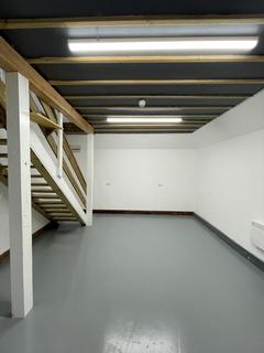 Industrial unit to rent, 70-72 Markfield Rd London N15 4QF