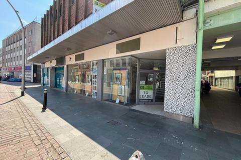 Retail property (high street) to rent, 16-22 Harpur St Bedford MK40 1LB