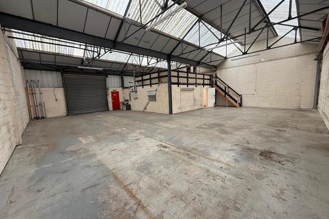Property to rent, Corporation Rd Manchester M34 5LR
