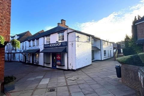 Retail property (high street) for sale, 4 White Lion Walk Banbury OX16 5UD