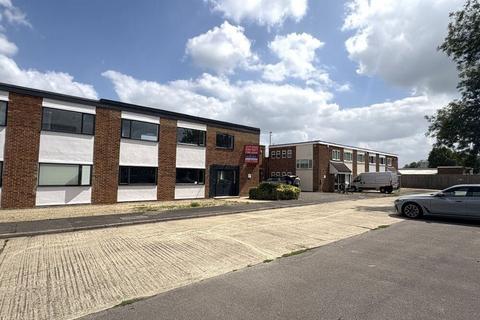 Warehouse to rent, Telford Rd Bicester OX26 4LD