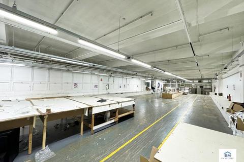Distribution warehouse to rent, 16 Navigation St Leicester LE1 3UR