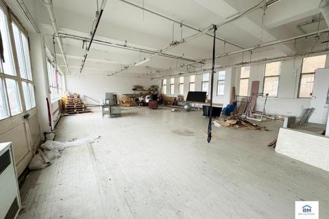 Distribution warehouse to rent, 16 Navigation St Leicester LE1 3UR