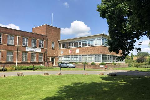 Industrial unit to rent, Main Block & Area 3, Cherwell Business Village Banbury OX16 2SP