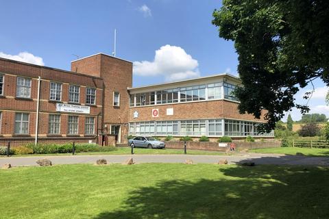 Industrial unit to rent, Main Block & Area 3, Cherwell Business Village Banbury OX16 2SP