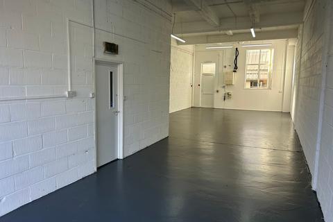 Warehouse to rent, 131 Aurelia Rd Croydon CR0 3BF