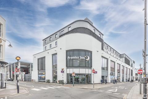 Office to rent, Henrietta St Cheltenham GL50 4FA