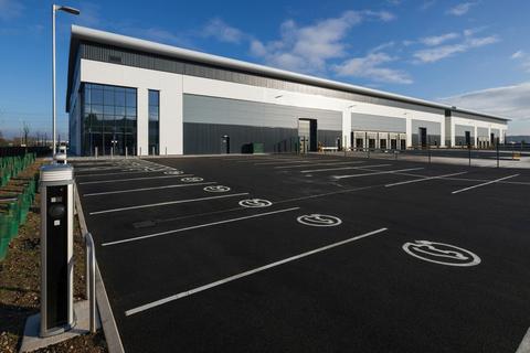 Distribution warehouse to rent, B59 Lichfield Rd Barton Under Needwood DE13 8ED