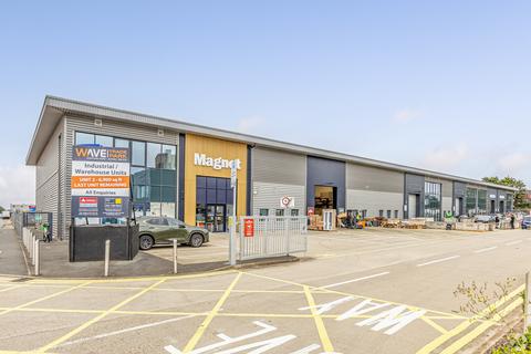 Research & development facility to rent, Concord Rd London W3 0BF