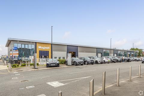 Research & development facility to rent, Concord Rd London W3 0BF