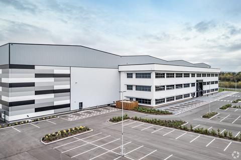 Distribution warehouse to rent, 549 Lovels Way Widnes WA8 8WQ