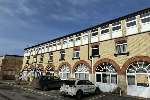 Office to rent, London Rd Pampisford CB22 3FX
