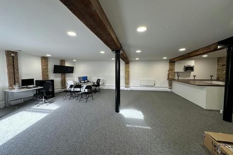 Office to rent, London Rd Pampisford CB22 3FX