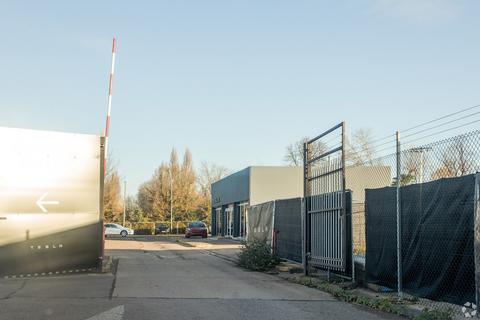 Warehouse to rent, The Causeway Staines TW18 3AX