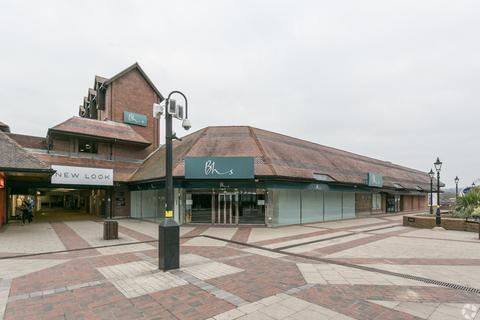 Retail property (high street) to rent, 16 Vicarage Walk Yeovil BA20 1EX