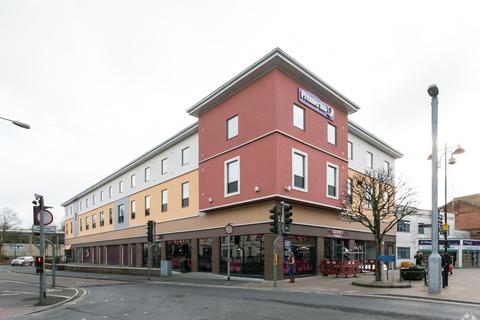 Hospitality to rent, Middle St Yeovil BA20 1LN