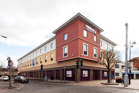 Hospitality to rent, Middle St Yeovil BA20 1LN