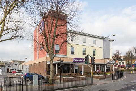 Hospitality to rent, Middle St Yeovil BA20 1LN