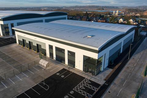 Distribution warehouse to rent, Lichfield Rd Barton Under Needwood DE13 8ED