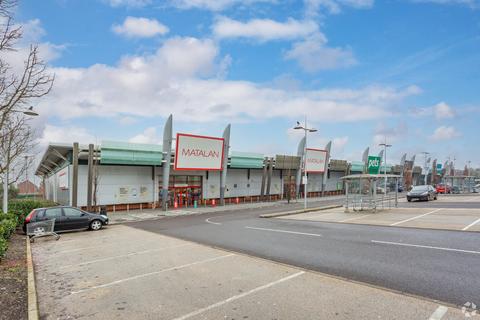 Retail property (high street) to rent, Station Rd Bristol BS34 7JW