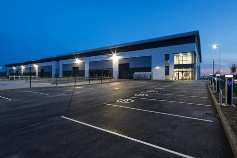 Distribution warehouse to rent, B42 Lichfield Rd Barton Under Needwood DE13 8ED