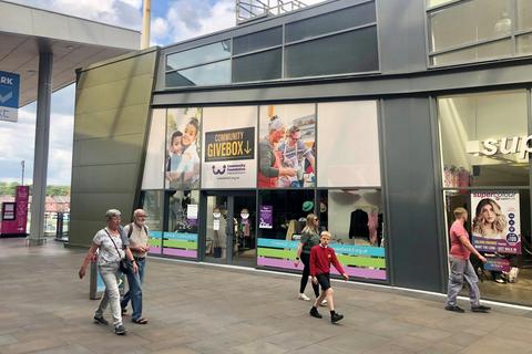 Retail property (high street) to rent, Marsh Way Wakefield WF1 1QS