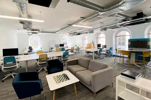 Office to rent, Henry St Bath BA1 1JR