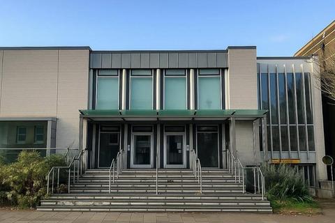 Office to rent, 90 Hills Rd Cambridge CB2 1LQ