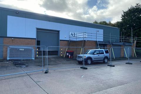 Distribution warehouse to rent, Tyburn Rd Birmingham B24 8HZ