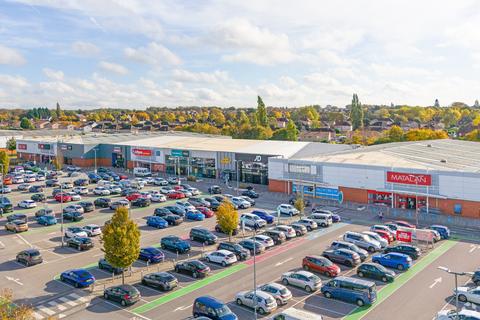 Retail property (high street) to rent, Wheatley Hall Rd Doncaster DN2 4PE