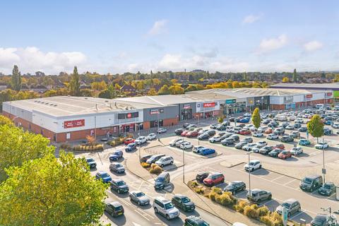 Retail property (high street) to rent, Wheatley Hall Rd Doncaster DN2 4PE
