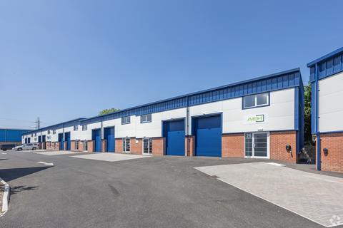 Property to rent, 198-202 Broomhill Rd Bristol BS4 4TP