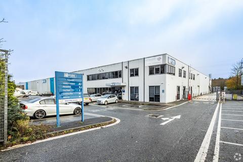Distribution warehouse to rent, Stanney Mill Rd Little Stanney CH2 4HX