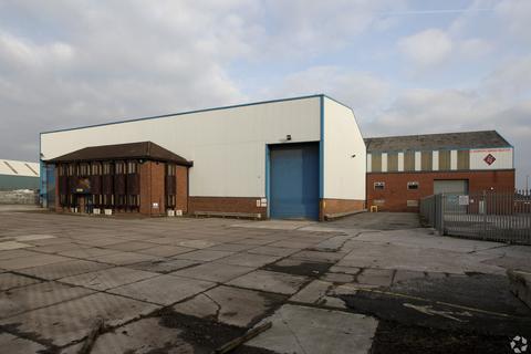 Warehouse to rent, Ashbridge Manchester M17 1RP