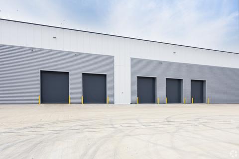 Warehouse to rent, Langstone Rd Havant PO9 1SA