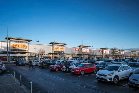 Retail property (high street) to rent, 71 Stockmans Ln Belfast BT9 7JD